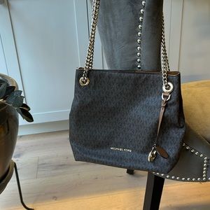 EUC Michael Kors signature bag
